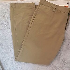DOCKERS flat front Modern fit/Pacific Collection sz 36 x 30